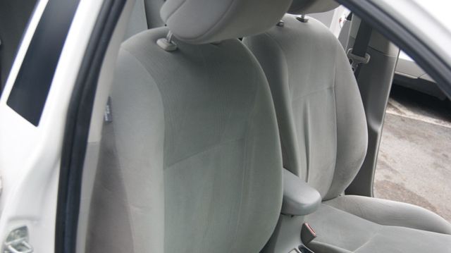 2013 Toyota Corolla JUST SERVICED  , VERY CLEAN INSIDE AND OUT  - 22893634 - 32