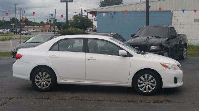 2013 Toyota Corolla JUST SERVICED  , VERY CLEAN INSIDE AND OUT  - 22893634 - 6