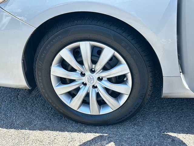 2013 Toyota Corolla LE - 22999937 - 10
