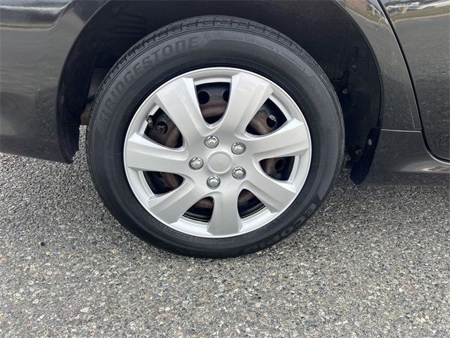 2013 Toyota Corolla LE - 22940744 - 13