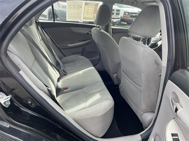 2013 Toyota Corolla LE - 22940744 - 14