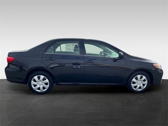 2013 Toyota Corolla LE - 22940744 - 5
