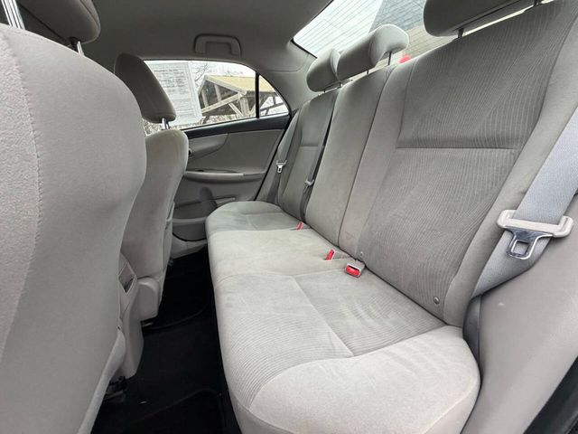 2013 Toyota Corolla LE 4dr Sedan 4A - 22985782 - 12