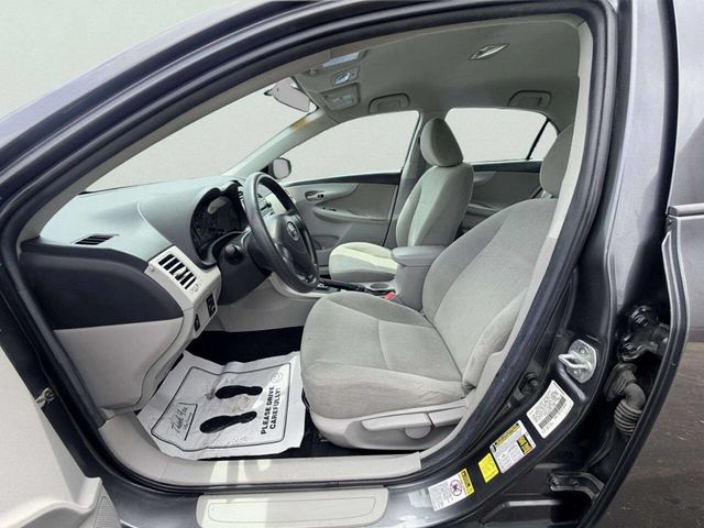 2013 Toyota Corolla LE 4dr Sedan 4A - 23046923 - 13