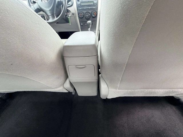 2013 Toyota Corolla LE 4dr Sedan 4A - 23046923 - 19