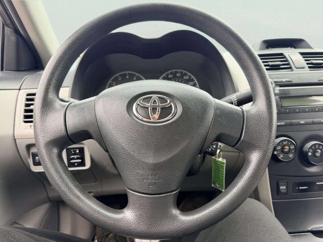 2013 Toyota Corolla LE 4dr Sedan 4A - 23046923 - 27