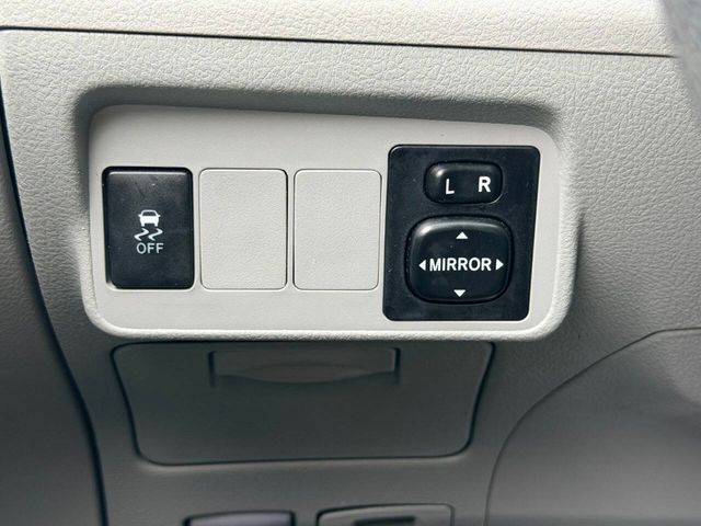 2013 Toyota Corolla LE 4dr Sedan 4A - 23046923 - 30