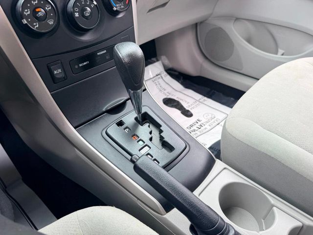 2013 Toyota Corolla LE 4dr Sedan 4A - 23046923 - 34