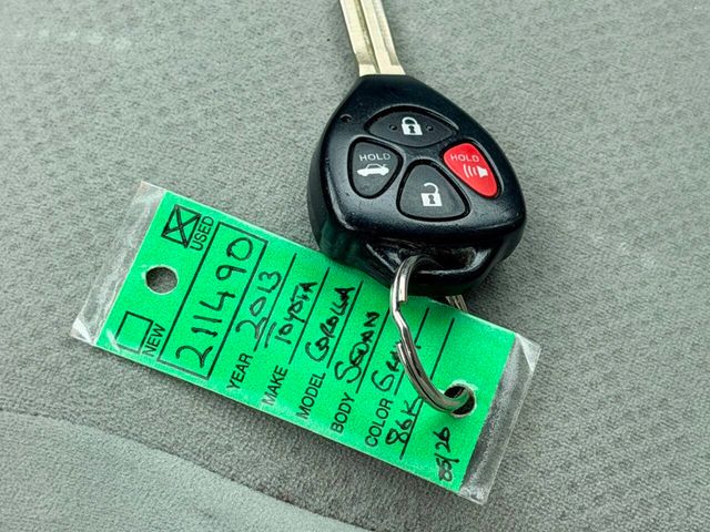 2013 Toyota Corolla LE 4dr Sedan 4A - 23046923 - 41