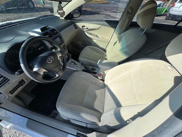 2013 Toyota Corolla LE 4dr Sedan 4A - 22950600 - 10