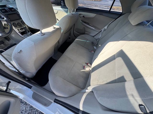 2013 Toyota Corolla LE 4dr Sedan 4A - 22950600 - 15