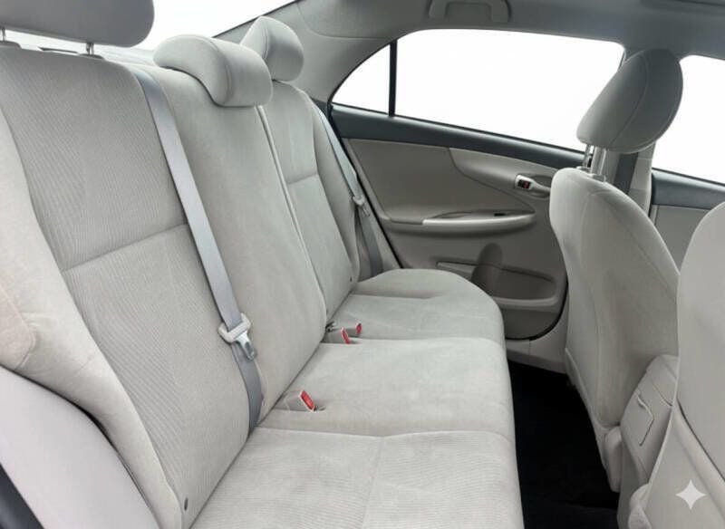 2013 Toyota Corolla LE 4dr Sedan 4A - 22919526 - 15