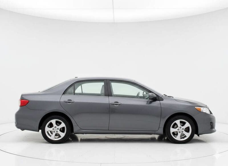 2013 Toyota Corolla LE 4dr Sedan 4A - 22919526 - 4