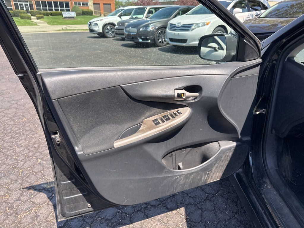 2013 Toyota Corolla S - 23016677 - 13