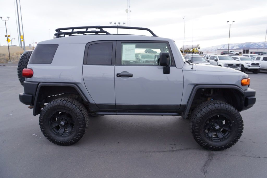 2013 Toyota FJ Cruiser  - 22778835 - 11