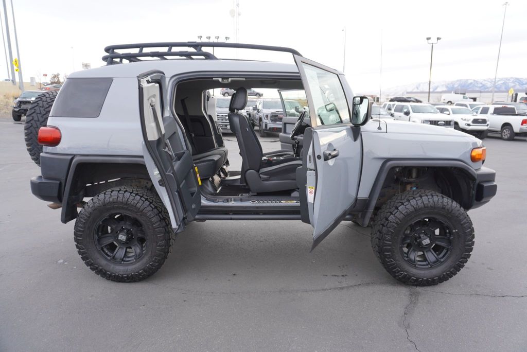 2013 Toyota FJ Cruiser  - 22778835 - 22