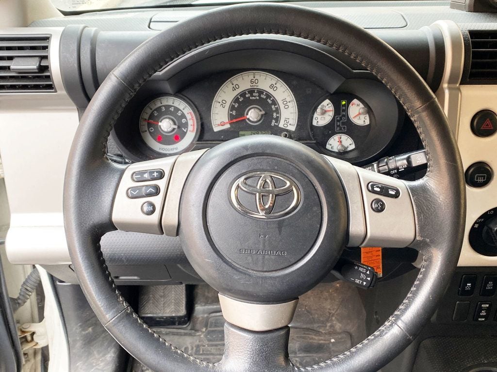 2013 Toyota FJ Cruiser 4WD 4dr Automatic - 22965825 - 9