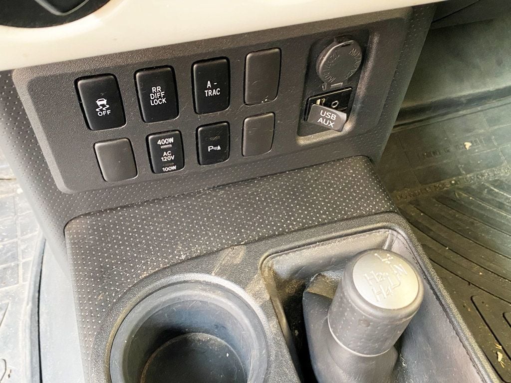 2013 Toyota FJ Cruiser 4WD 4dr Automatic - 22965825 - 12