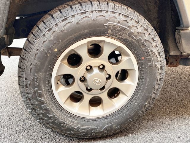 2013 Toyota FJ Cruiser 4WD 4dr Automatic - 22965825 - 18