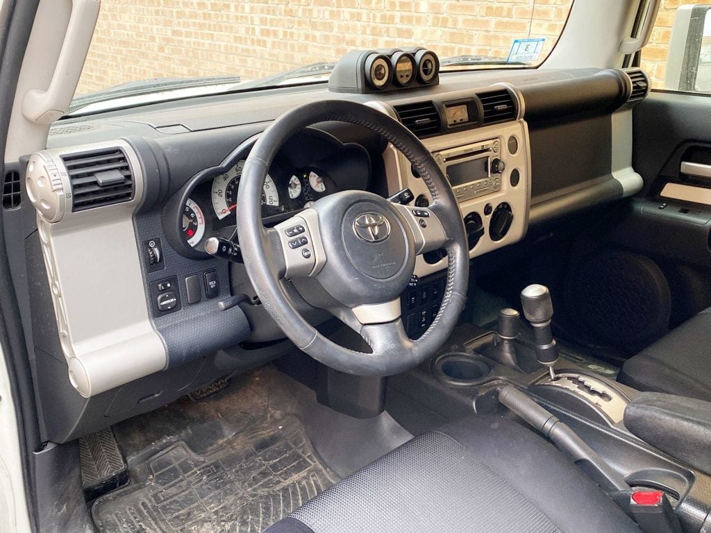 2013 Toyota FJ Cruiser 4WD 4dr Automatic - 22965825 - 7