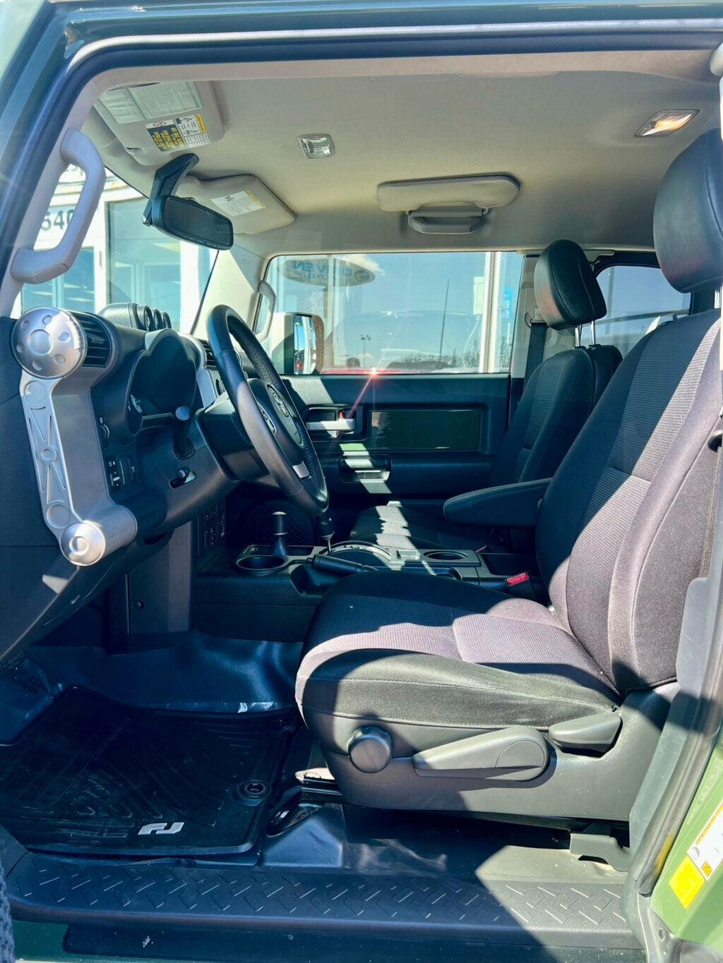 2013 Toyota FJ Cruiser 4WD 4dr Automatic - 22990488 - 15