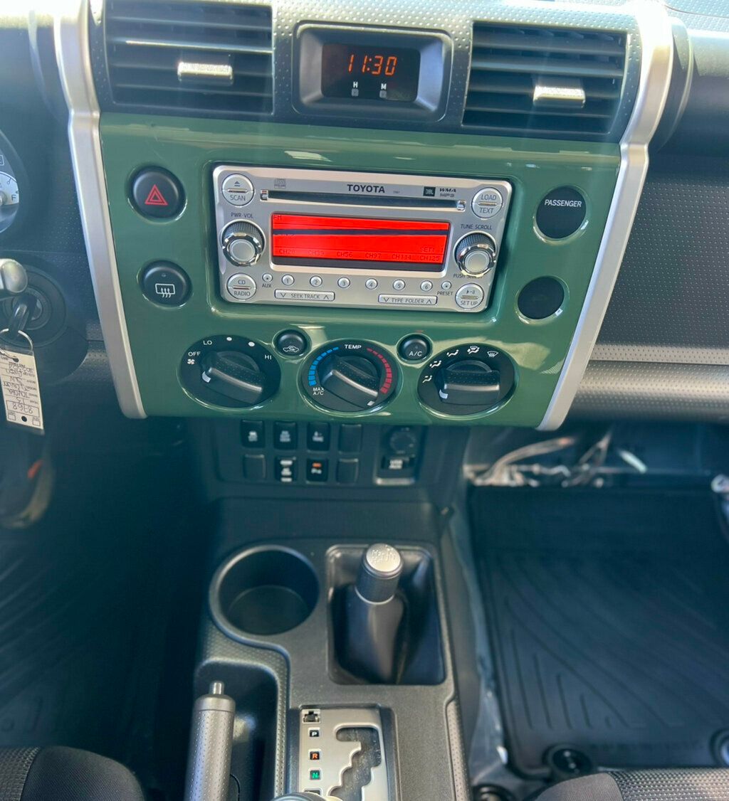 2013 Toyota FJ Cruiser 4WD 4dr Automatic - 22990488 - 23