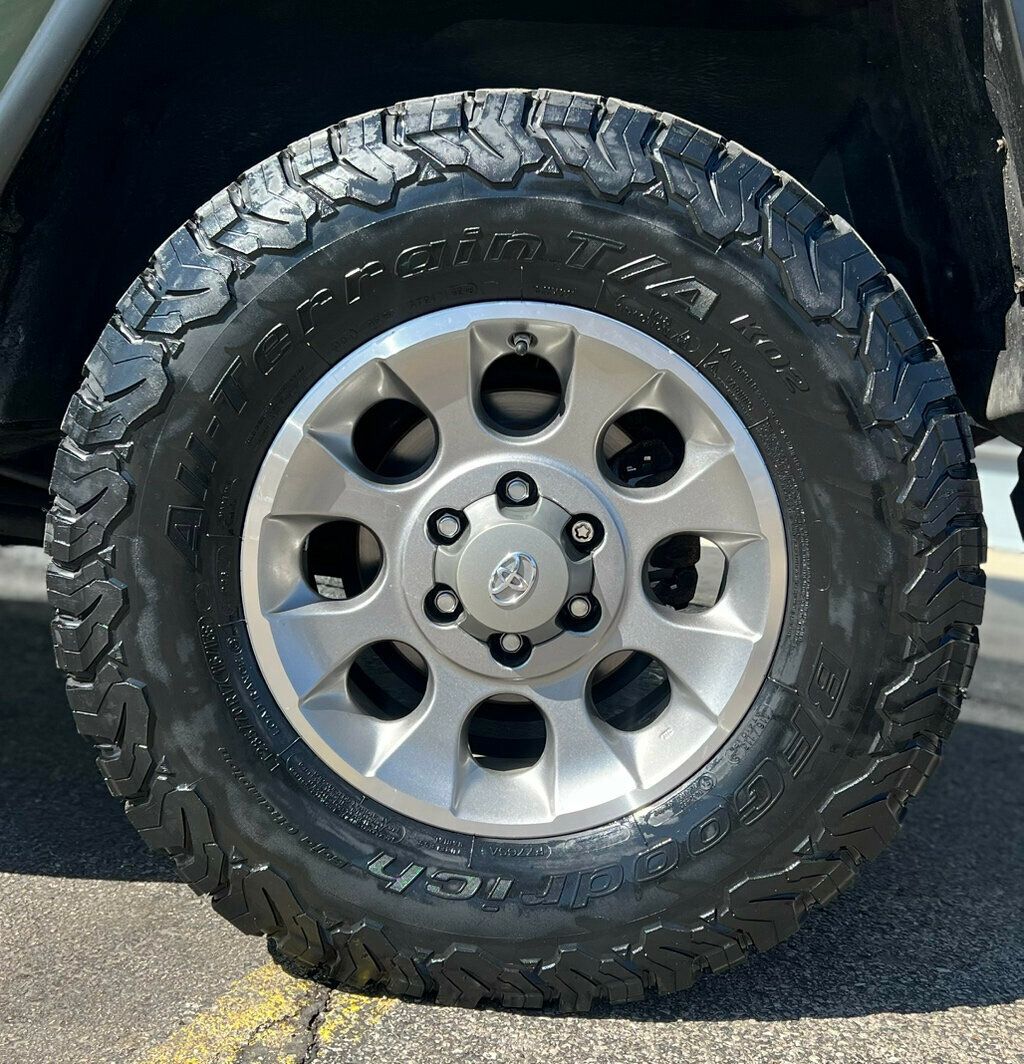 2013 Toyota FJ Cruiser 4WD 4dr Automatic - 22990488 - 25