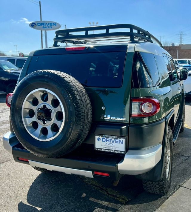2013 Toyota FJ Cruiser 4WD 4dr Automatic - 22990488 - 32
