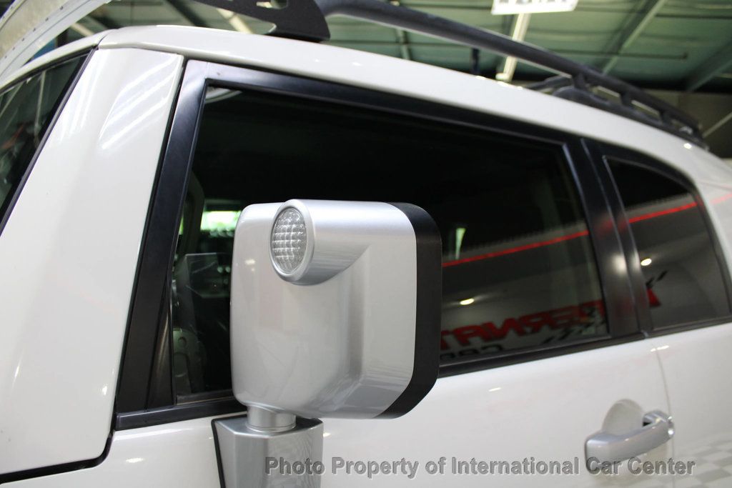 2013 Toyota FJ Cruiser Base photo 12