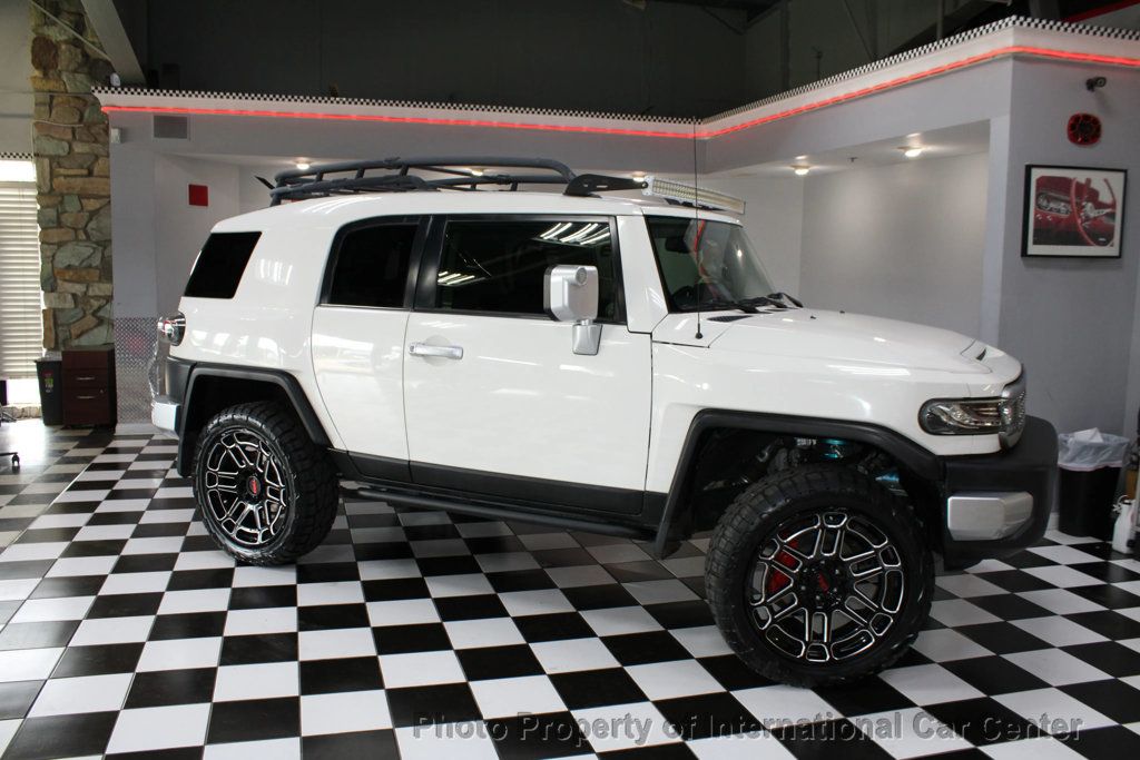2013 Toyota FJ Cruiser Base photo 2