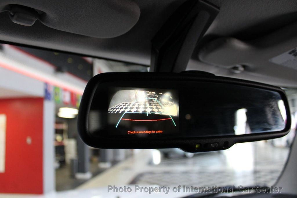 2013 Toyota FJ Cruiser Base photo 22