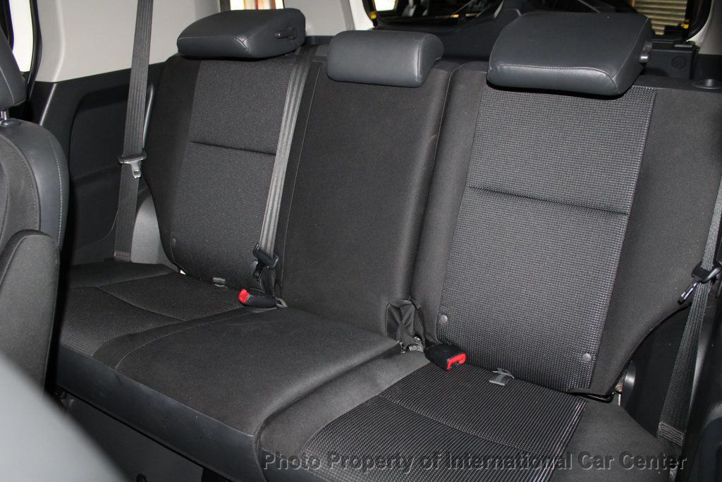 2013 Toyota FJ Cruiser Base photo 23