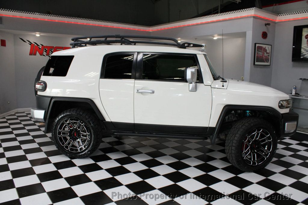 2013 Toyota FJ Cruiser Base photo 3
