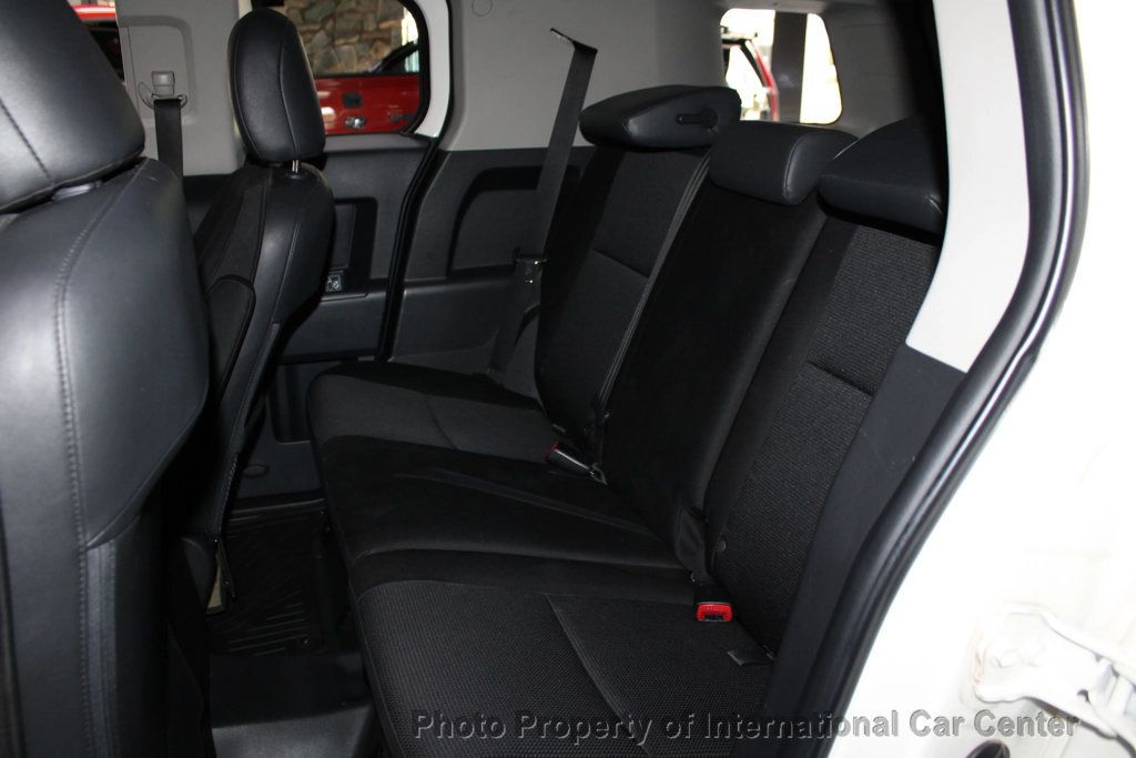 2013 Toyota FJ Cruiser Base photo 25