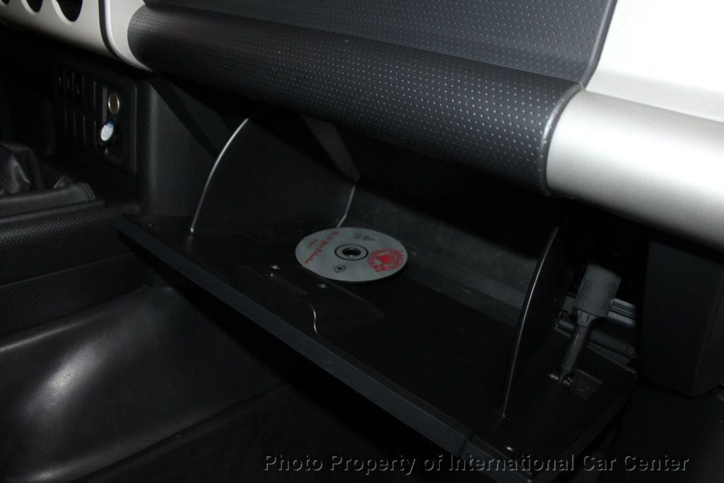 2013 Toyota FJ Cruiser Base photo 34