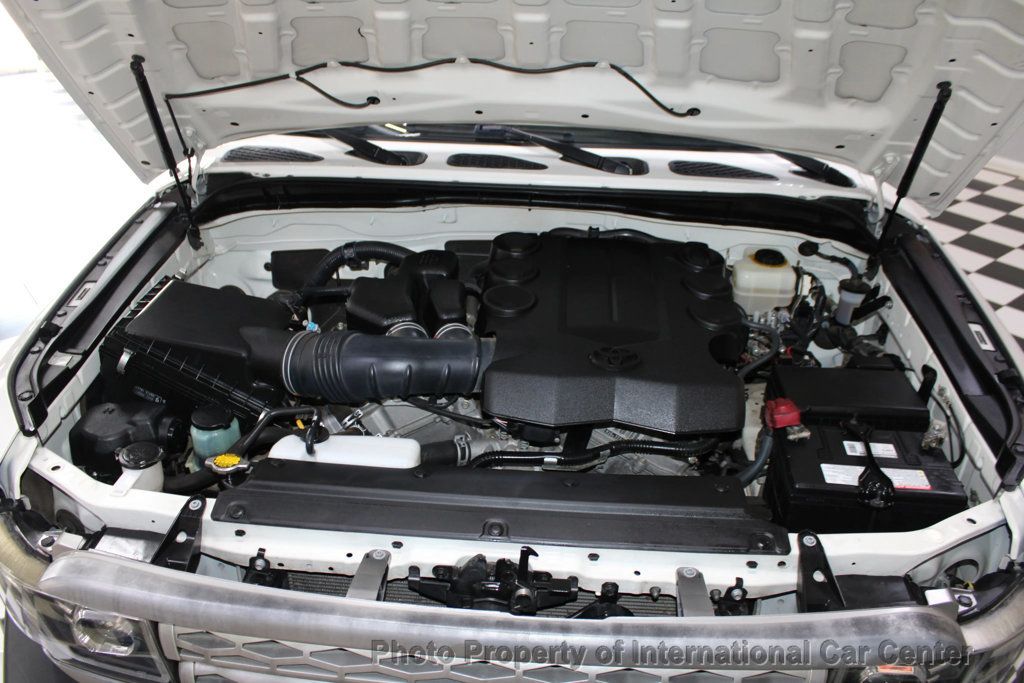 2013 Toyota FJ Cruiser Base photo 37