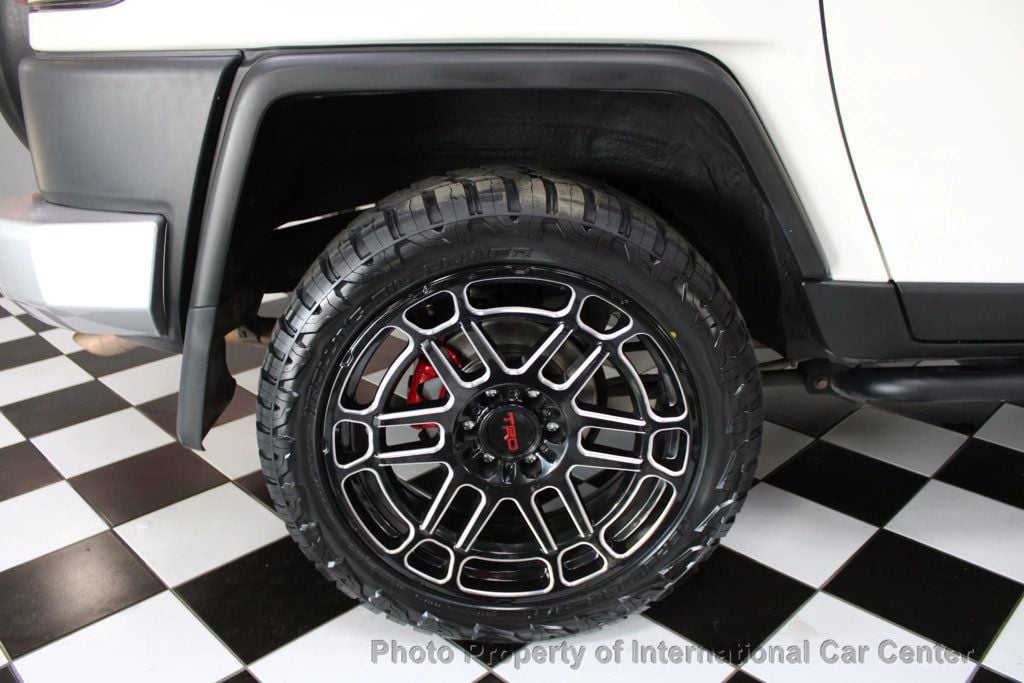 2013 Toyota FJ Cruiser Base photo 41