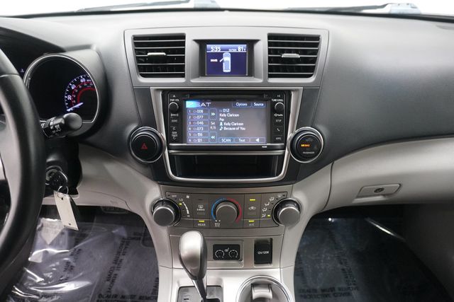 2013 Toyota Highlander  - 22990299 - 21