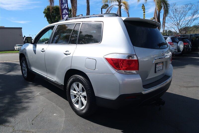 2013 Toyota Highlander  - 22995682 - 13