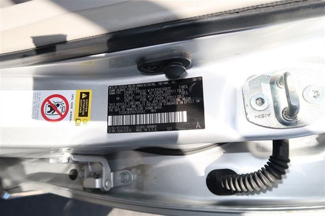 2013 Toyota Highlander  - 22995682 - 17