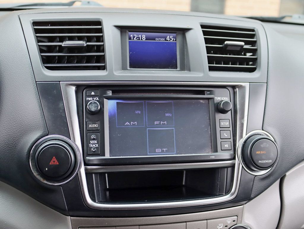 2013 Toyota Highlander 4WD 4dr V6 LE Plus 7 Passenger Tech Package - 22963414 - 13
