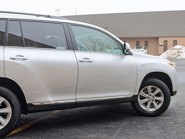 2013 Toyota Highlander 4WD 4dr V6 LE Plus 7 Passenger Tech Package - 22963414 - 3
