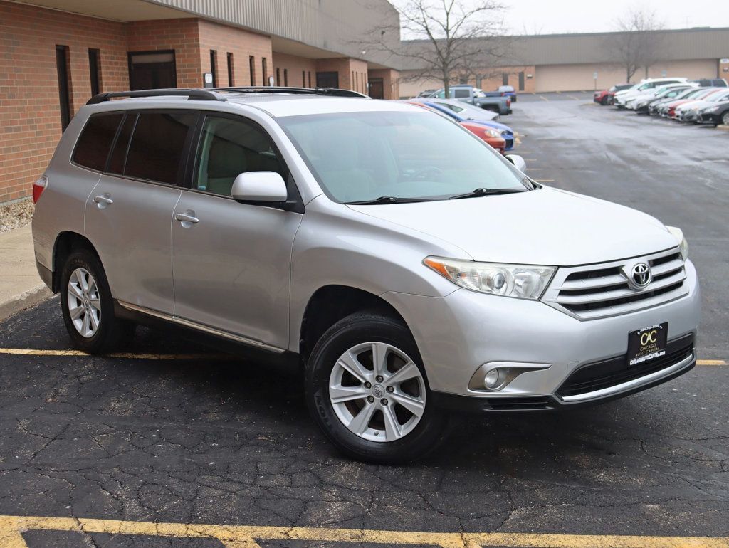 2013 Toyota Highlander 4WD 4dr V6 LE Plus 7 Passenger Tech Package - 22963414 - 8