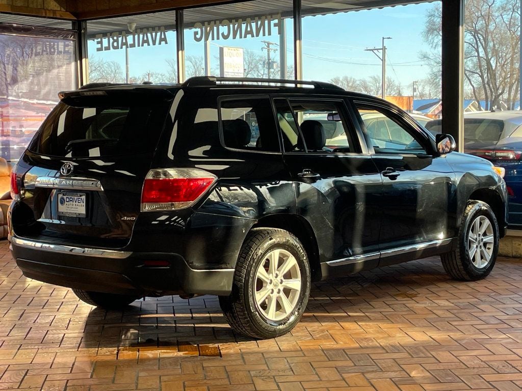 2013 Toyota Highlander 4WD 4dr V6 Plus - 22978289 - 9