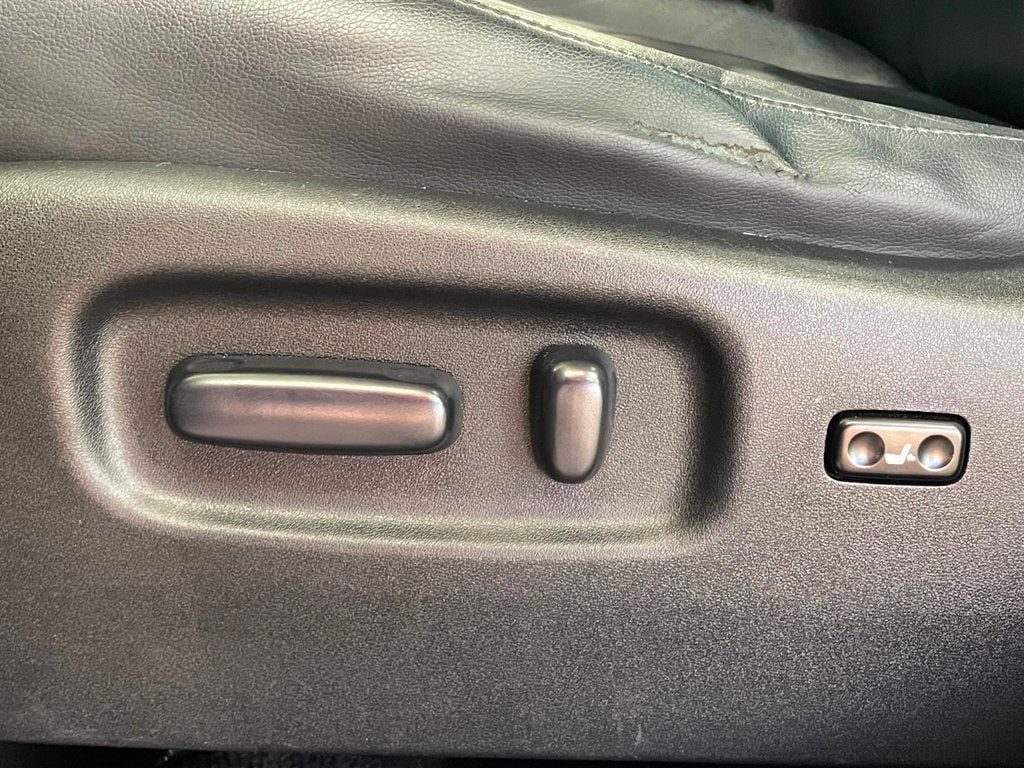 2013 Toyota Highlander 4WD 4dr V6 Plus - 22978289 - 11