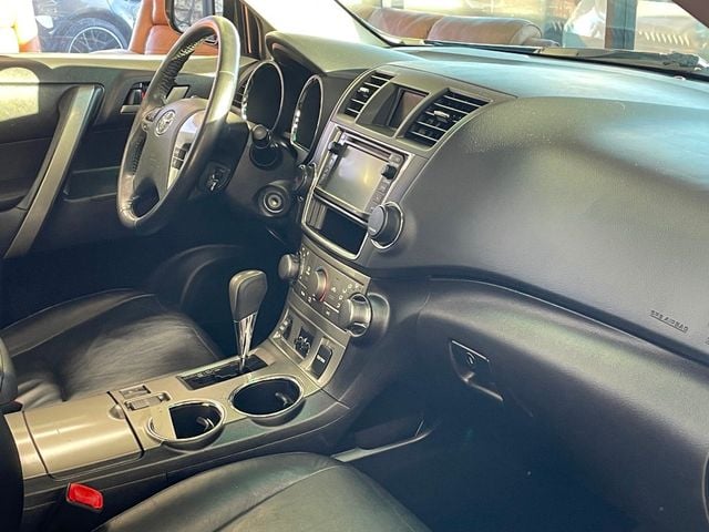 2013 Toyota Highlander 4WD 4dr V6 Plus - 22978289 - 23