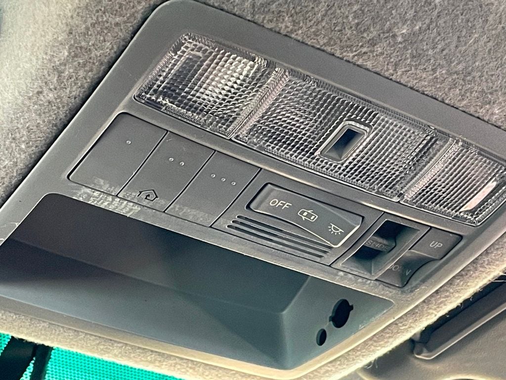 2013 Toyota Highlander 4WD 4dr V6 Plus - 22978289 - 38