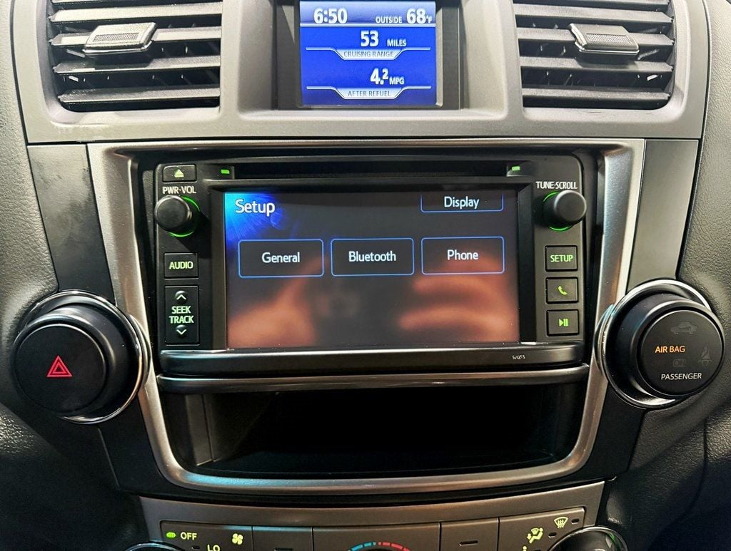 2013 Toyota Highlander 4WD 4dr V6 Plus - 22929715 - 16