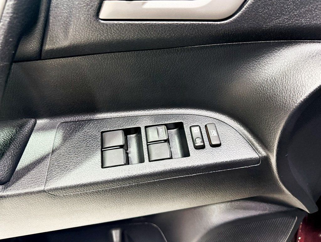 2013 Toyota Highlander 4WD 4dr V6 Plus - 22929715 - 31