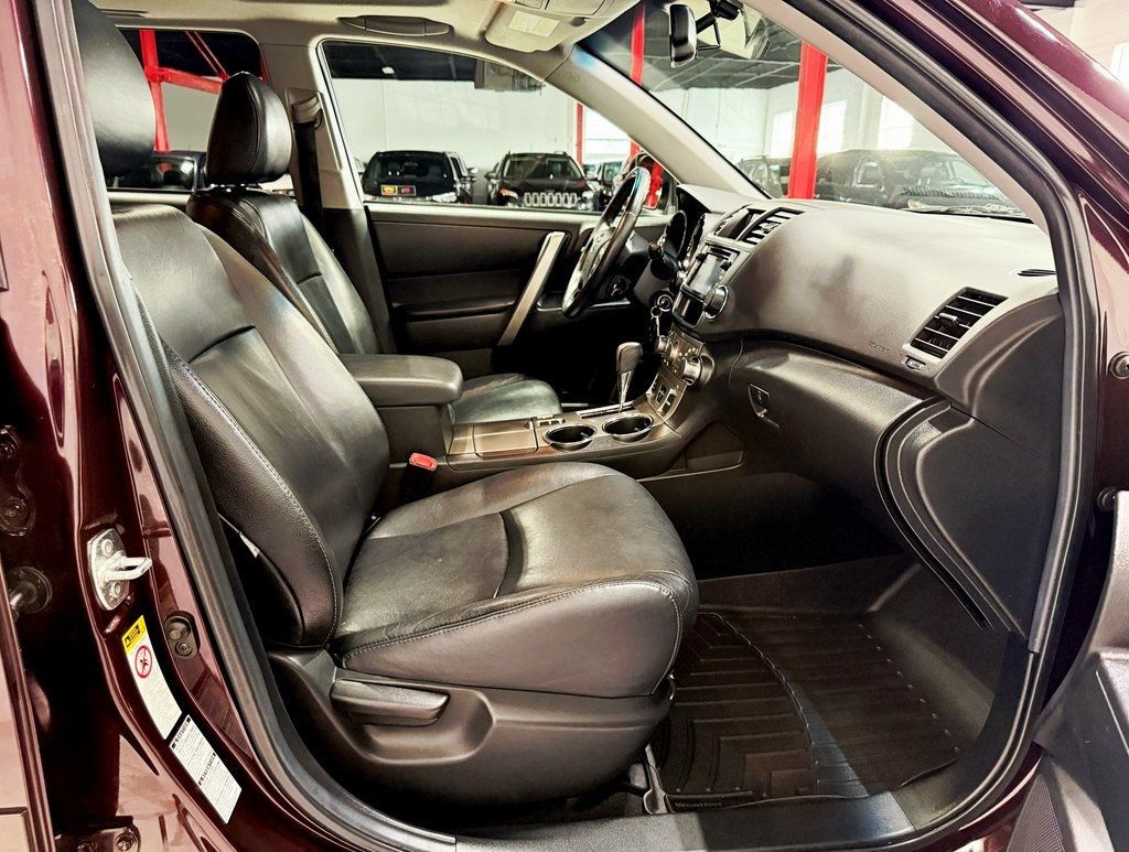 2013 Toyota Highlander 4WD 4dr V6 Plus - 22929715 - 42